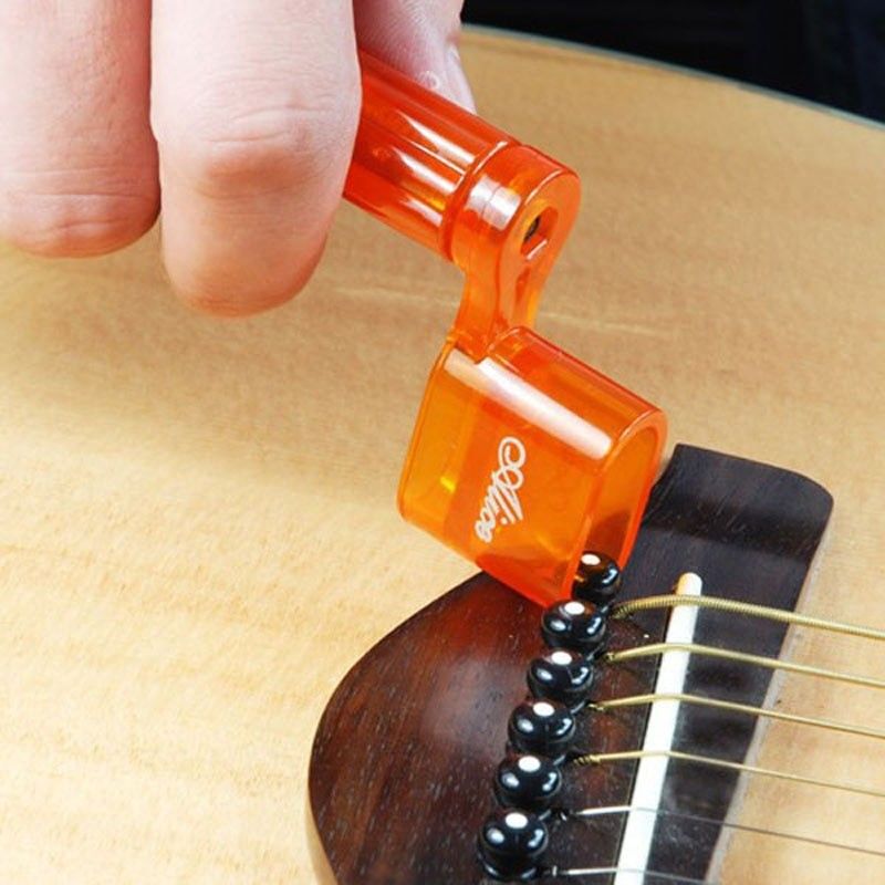 IOIUSKKU Outil d'entretien pour enrouleur de cordes de guitare Dispositif d'enroulement de cordes rechargeables Blanc 